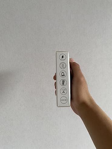 купить повербанк 20000: Универсальный внешний аккумулятор с LED-дисплеем и встроенными — 9