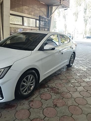 haval h3: Hyundai Avante: 2019 г., Газ, Седан — 5