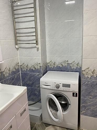 Стиральная машина Midea, б/у . Цена договорная