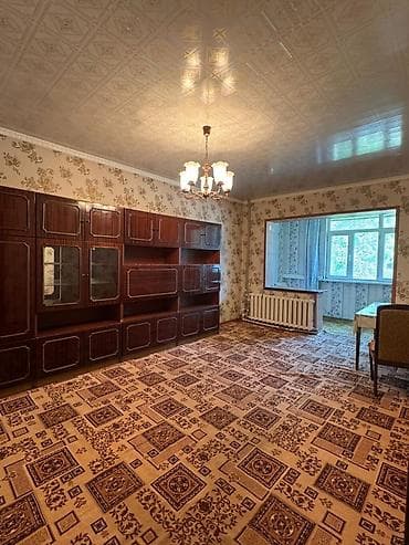 3 комнаты, 62 м², 105 серия, 1 этаж, Старый ремонт