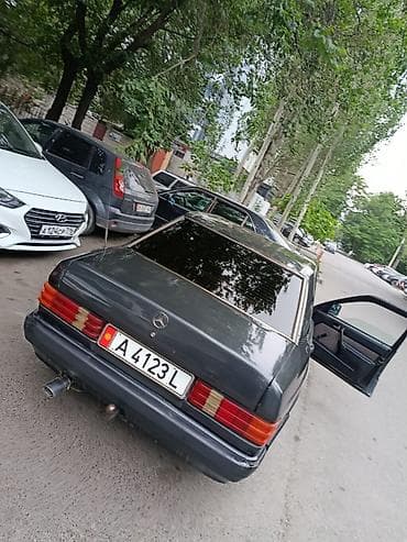 Mercedes-Benz 190: 1996 г., 1.8 л, Механика, Бензин, Седан — 5