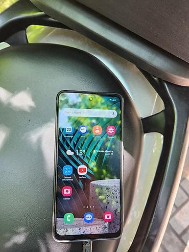 samsung a1: Samsung Galaxy A51, цвет - Красный — 1
