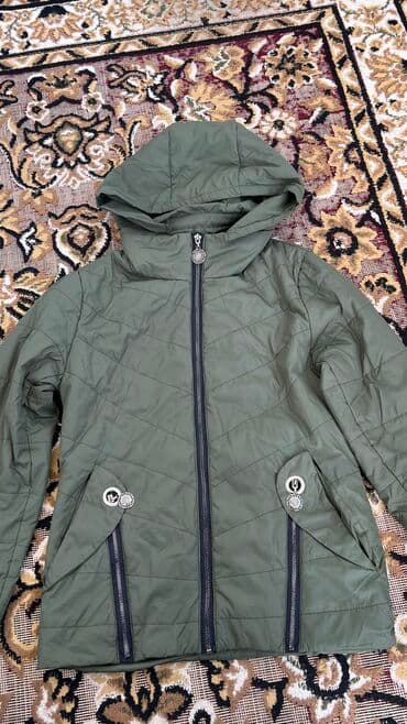 женские спортивные костюмы в бишкеке: Женская куртка, размер-S. Цена 200 сом, состояние хорошая — 2