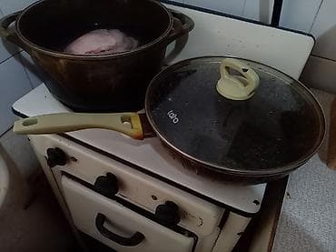 цена мука: Казан с широкими литными ручками. Крышка не родная, чуть больше. - — 4