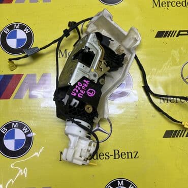 универсальные уплотнители дверей авто: Mercedes-Benz, 2009 г., Б/у, Оригинал — 22