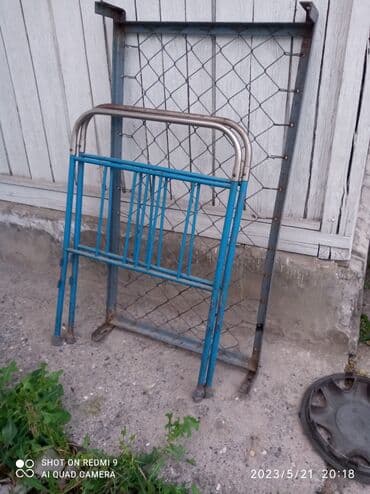 Детская кровать Б/У размер сетки 1,2 метр ширина 0,65 метр, в г.Жалал-