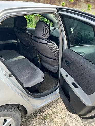 Продажа авто: Toyota Vitz: 2009 г., 1 л, Автомат, Бензин, Хэтчбэк — 5