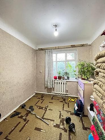 полдом: Продается Полдома •Адрес: Район Лев Толстой пересекает Крылова — 3