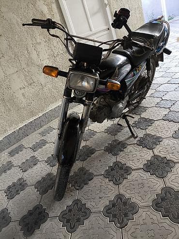 Мотоциклдер: Honda CD-70 — легкий и экономичный городской мотоцикл. Основные — 1