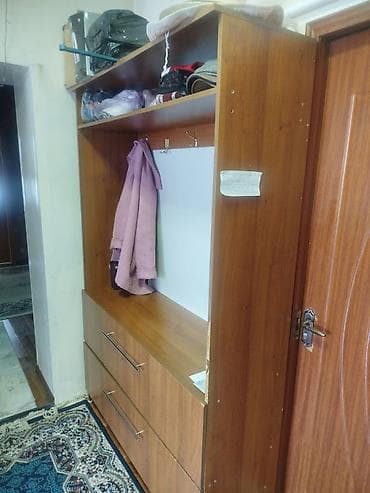 прокат одежда: Шкаф-прихожая, Б/у, Без зеркала, ЛДСП — 4