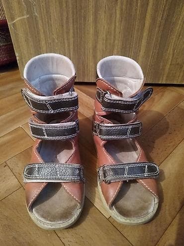 Детский транспорт: Ортопедические лечебные обувь, 26размер, 6 ай кийилген. Состояние — 3
