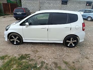 кросс фит: Honda Fit: 2002 г., 1.3 л, Вариатор, Бензин, Хэтчбэк — 3