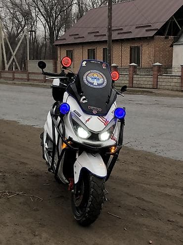 Макси-скутер 150 куб. см, Бензин, Б/у at lalafo.kg Макси-скутер 150 куб. см, Бензин, Б/у