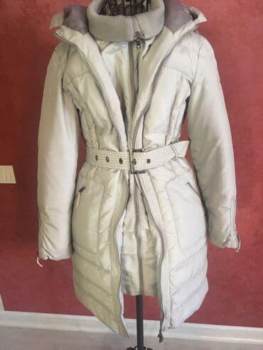 куртка зара женская: Продаю б/у женский пуховик Zara, носила всего лишь один сезон, в — 4