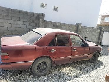Mercedes-Benz W124: 1993 г., 2.3 л, Механика, Бензин, Седан — 3