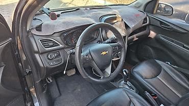 аренда honda jazz под такси: Chevrolet Spark: 2020 г., 1 л, Автомат, Бензин, Хэтчбэк — 4