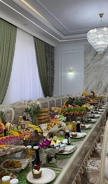 требуется официант в ресторан: Опытный повар-универсал со стажем более 10 лет. Помогу составить меню — 2