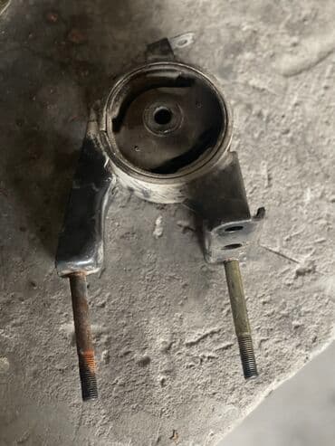 б у рейлинги багажник на хундай туксон бишкек: Продаю нижний подушка от мотора, Тойота ист 1.3. Город Джалал абад — 1