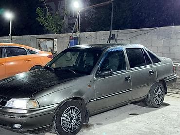 Daewoo Nexia: 2004 г., 1.5 л, Механика, Бензин, Седан