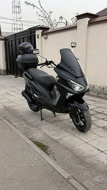 амортизатор для скутера: Скутер DongFang (черный, макси-скутер) - Двигатель: одноцилиндровый — 2