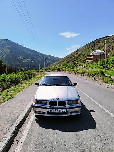 step 2: BMW 3 series: 1991 г., 1.8 л, Механика, Бензин, Седан — 4