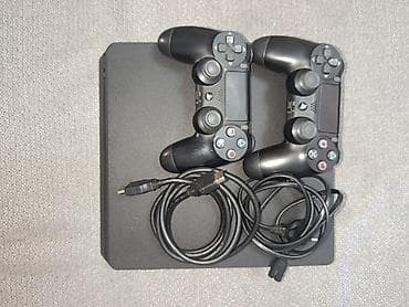 Игровая приставка Sony PlayStation 4 (серия Slim), комплект. Состав — 2