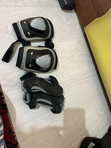 боксёрские: Боксерский и тренировочный комплект Состав: - Перчатки боксерские — 2