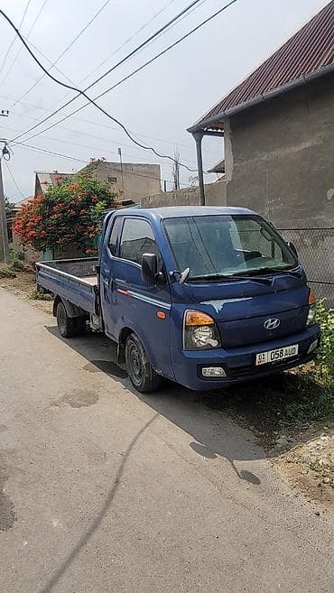 s line руль: Hyundai Porter II, синий бортовой малотоннажник. Свежепригнанный с Юж — 2
