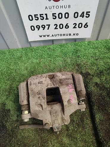 малибу 1: Передний левый суппорт Chevrolet Cobalt 2017 г., Б/у, Оригинал, Япония — 1