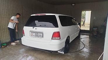 лобовое одиссей: Honda Odyssey: 1998 г., 2.3 л, Автомат, Бензин, Минивэн — 8