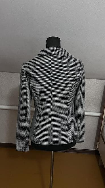 Желеттер, жеңсиз күрмөлөр: Пиджак, Денеге кыналып турган модель, Made in KG, XL — 4