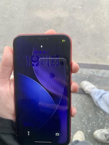 Мобильные телефоны и аксессуары: IPhone 11, Красный, 70 % — 3