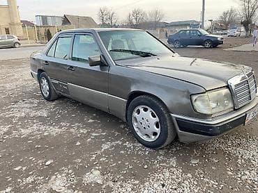 mazda 326: Mercedes-Benz W124: 1990 г. — 5