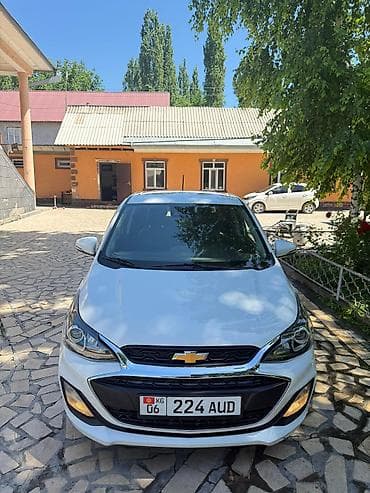 Продажа авто: Chevrolet Spark: 2017 г., 1 л, Вариатор, Бензин, Хэтчбэк — 5