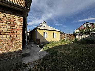 Дома: Срочно продаю двух этажный кирпичный дом +1 этажный дом, все на одном — 4
