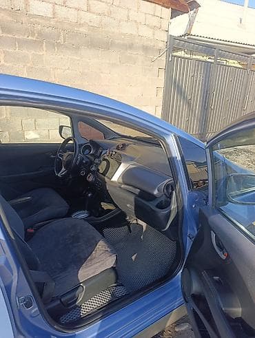 2008: Honda Fit: 2008 г., 1.5 л, Автомат, Бензин, Хэтчбэк — 8