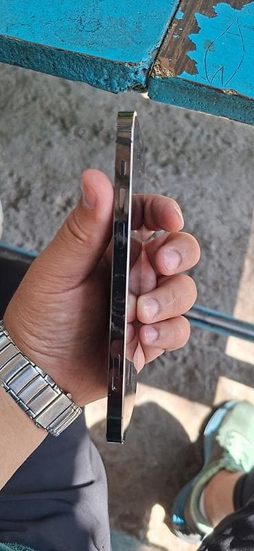 IPhone 12 Pro, графитовый цвет. Характеристики и особенности: -