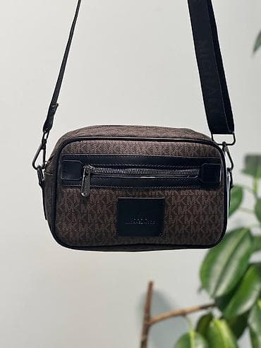 Аксессуары: Мужские сумки через плечо (кросс‑боди) 1) Tommy Hilfiger - Цвет — 9