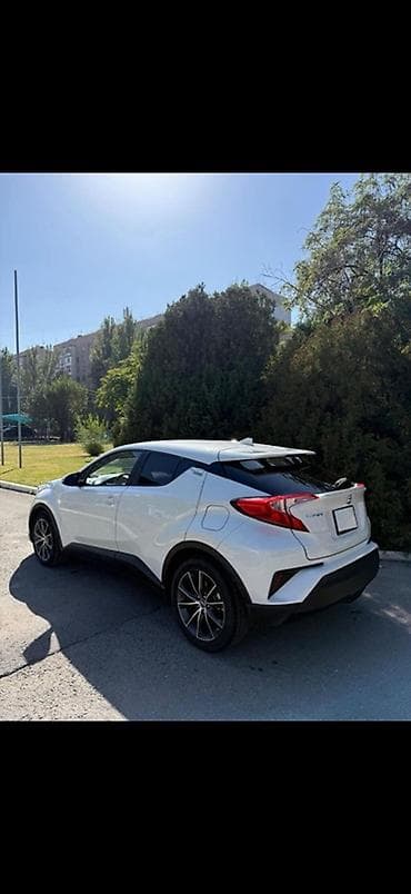 89 2: Toyota C-HR: 2018 г., 2 л, Типтроник, Бензин, Кроссовер — 4
