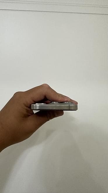 pixel 3a: IPhone 15 Pro, Б/у, 128 ГБ, Natural Titanium — 4
