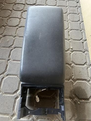 second hand: Подлокотник/центральная консоль для автомобиля. SUBARU OUTBACK кузов — 2