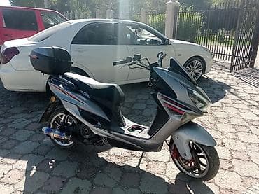 r17 215 45: Макси-скутер Yamaha, 150 куб. см, Бензин, Б/у — 3