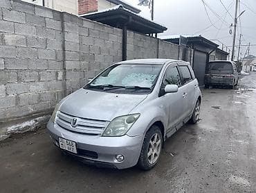 Toyota Ist: 2004 г., 1.5 л, Автомат, Бензин, Хэтчбэк
