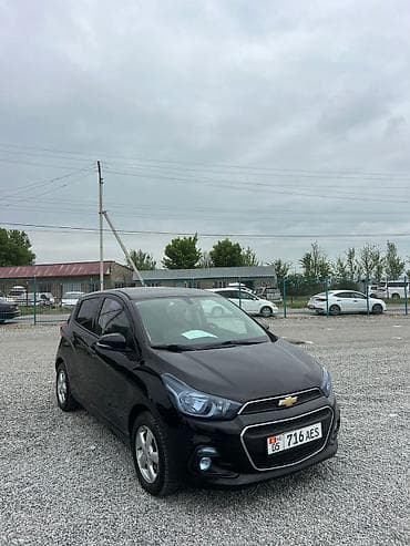 машине алам: Chevrolet Spark: 2018 г., 1 л, Автомат, Бензин, Хетчбек — 3