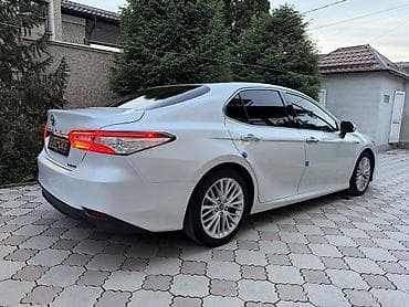 camry 55 кореец: Toyota Camry: 2018 г., 2.5 л, Вариатор, Гибрид, Седан — 2