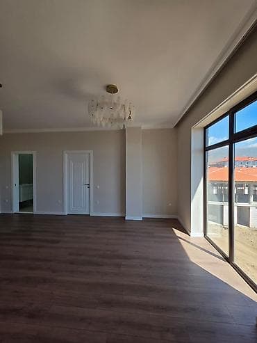срочно срочно продаю: 1 комната, 43 м², 3 этаж, Дизайнерский ремонт — 4