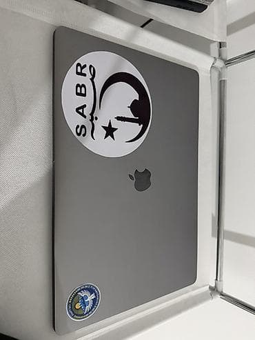 клавиатура bloody: MacBook Pro 15 2018 • Intel Core i7 2.2 GHz 6-ядерный • 16 GB RAM — 3