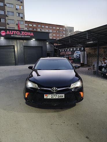 Toyota Camry: 2017 г., 2.5 л, Бензин, Седан — 3