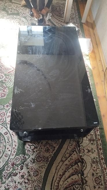 Журнальный столик с полкой - Материал: столешница из закалённого