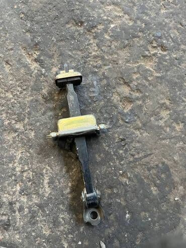 ниссан цефиро а32: Nissan Cefiro A32 ограничитель двери, Ниссан цефиро А32 дверной — 2